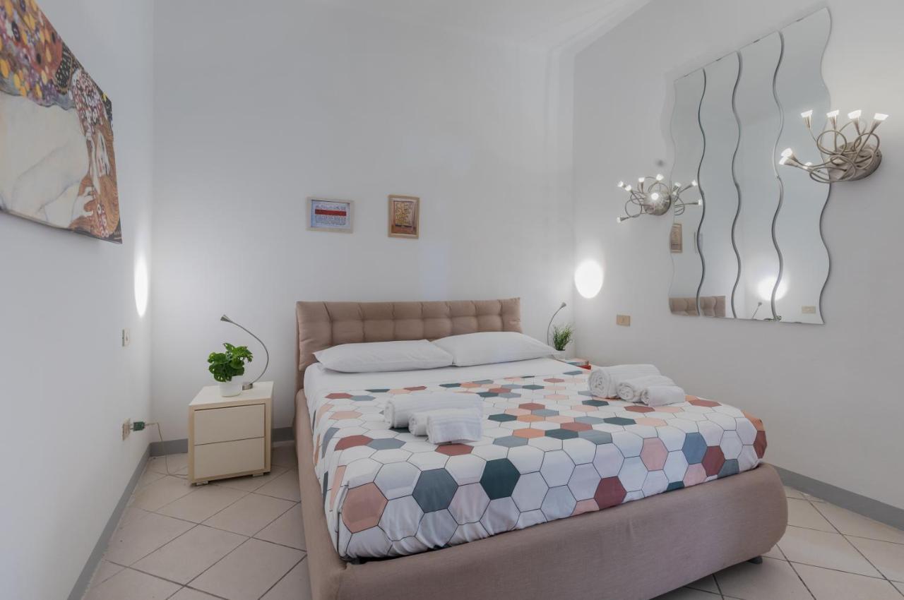 Tuttomondo Central Flat With Private Courtyard Pisa Kültér fotó